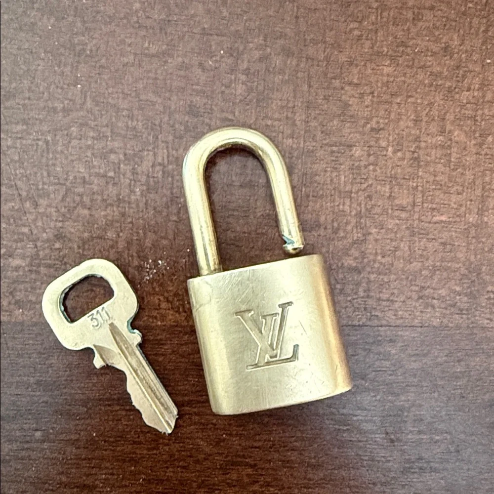 Louis vuitton brass lockset #311