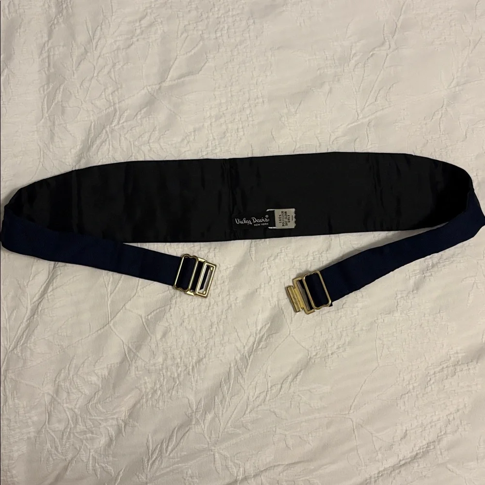 Vicky Davis boys’ cummerbund