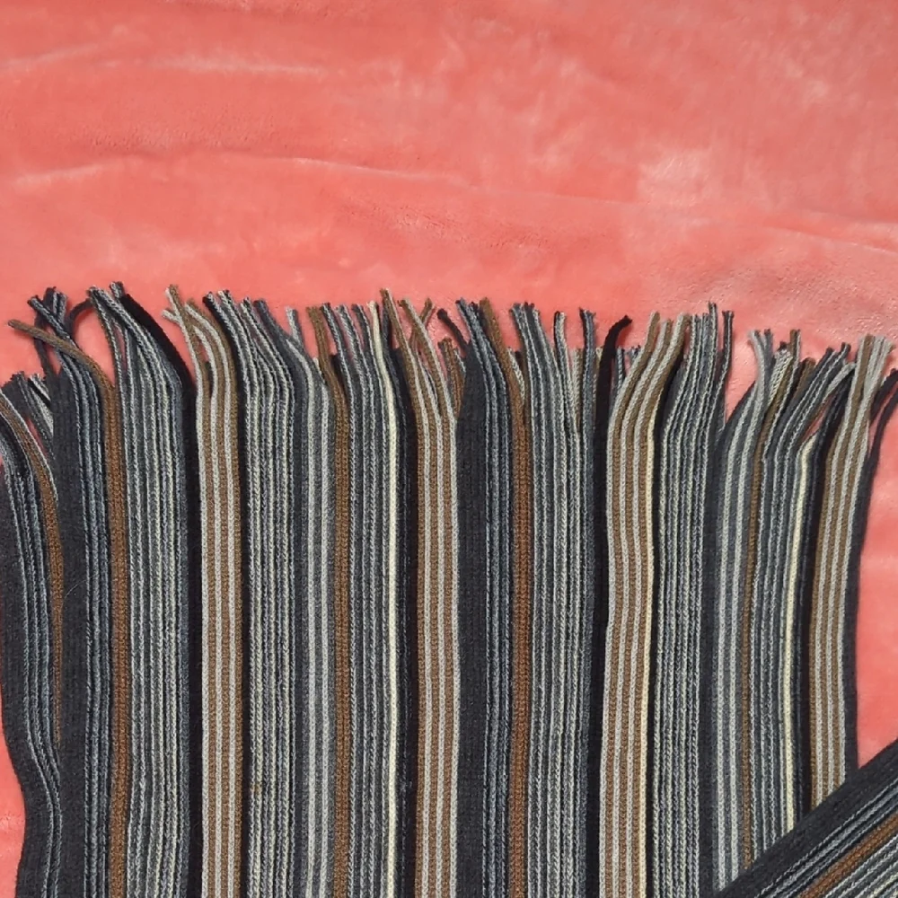 Roundtree & Yorke features brown