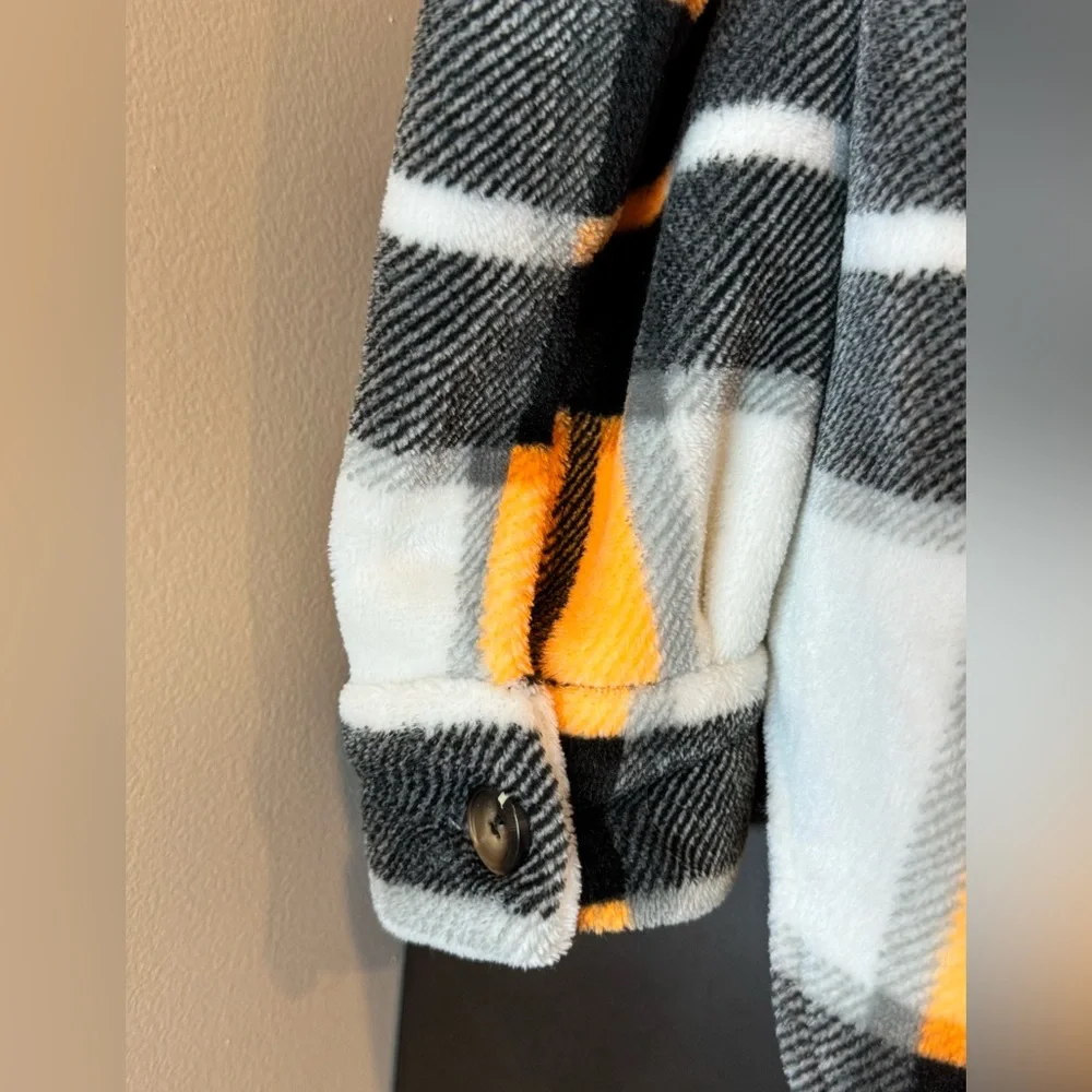 Louis Liliya stylish plaid