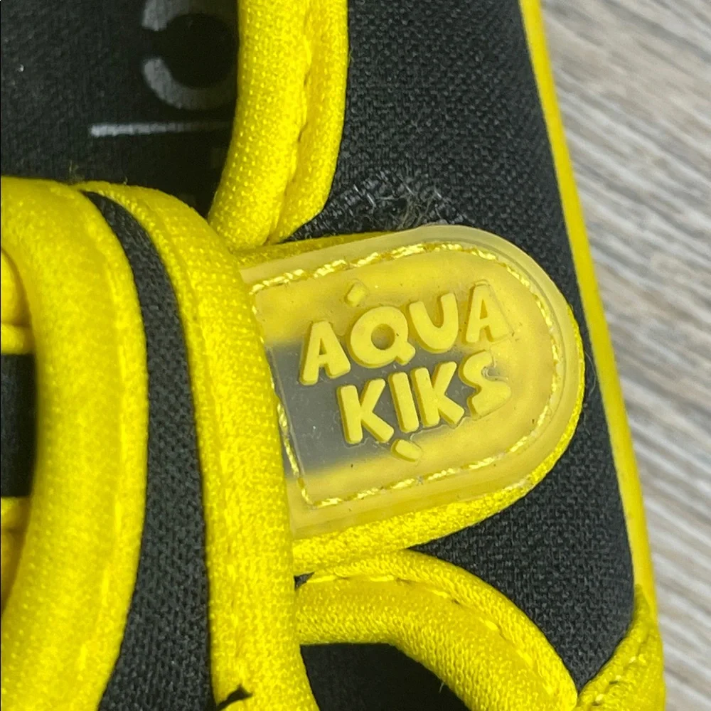 aqua kiks hands more comfortable