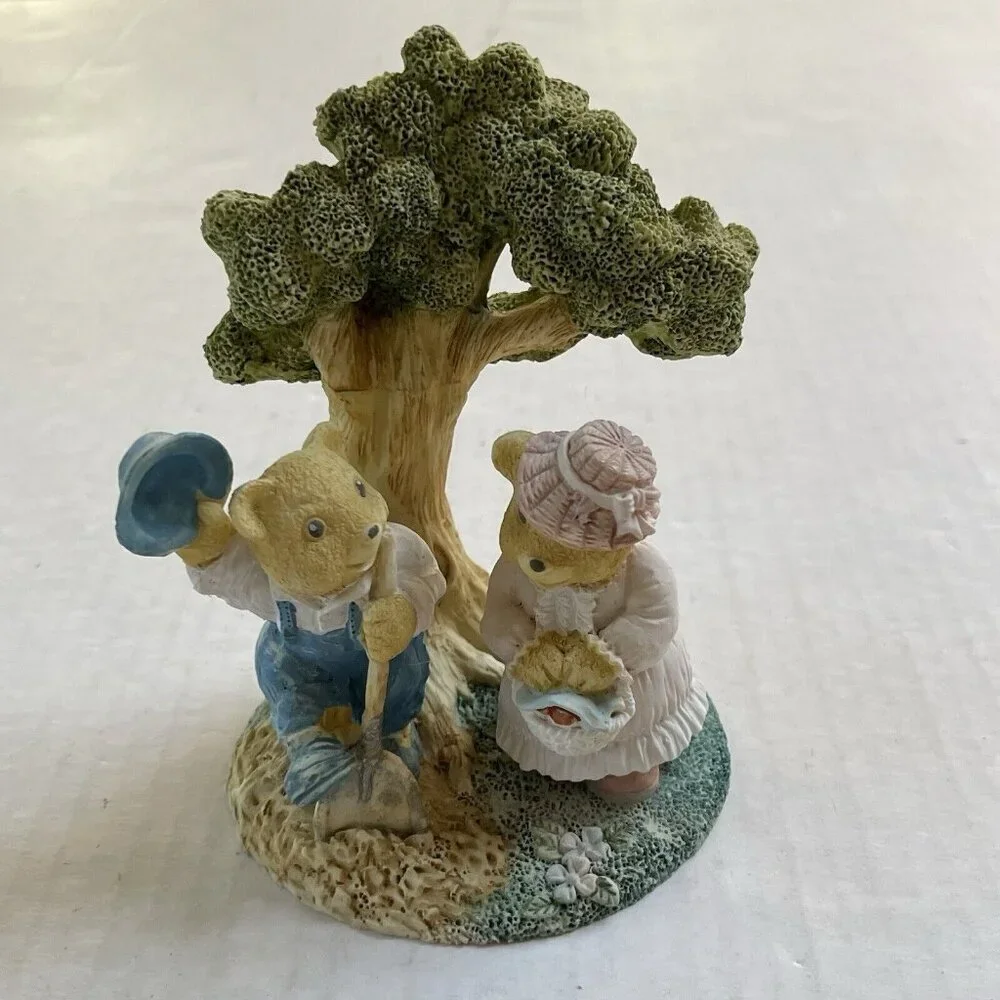 Decor Male Female Bears Under Tree Resting Picnic Resin Spring Flowers Home