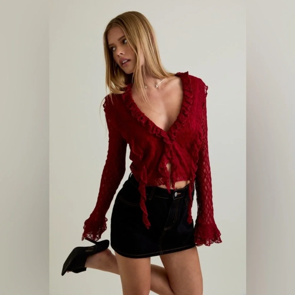 Le Lis ruffle detail