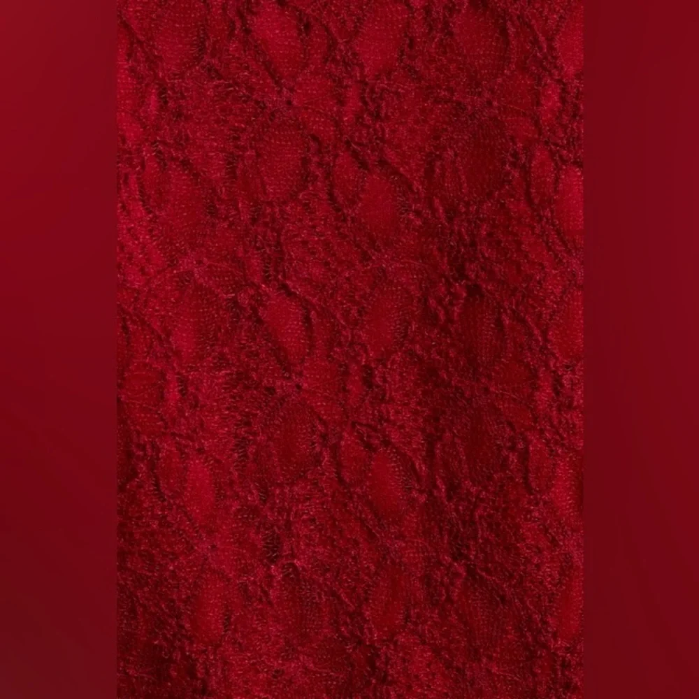 Le Lis ruffle detail