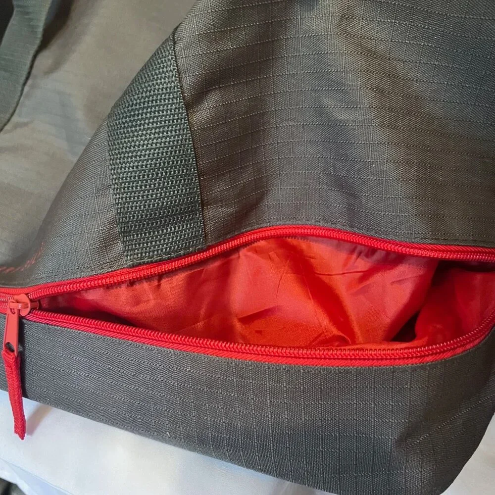 Perry Ellis color charcoal
