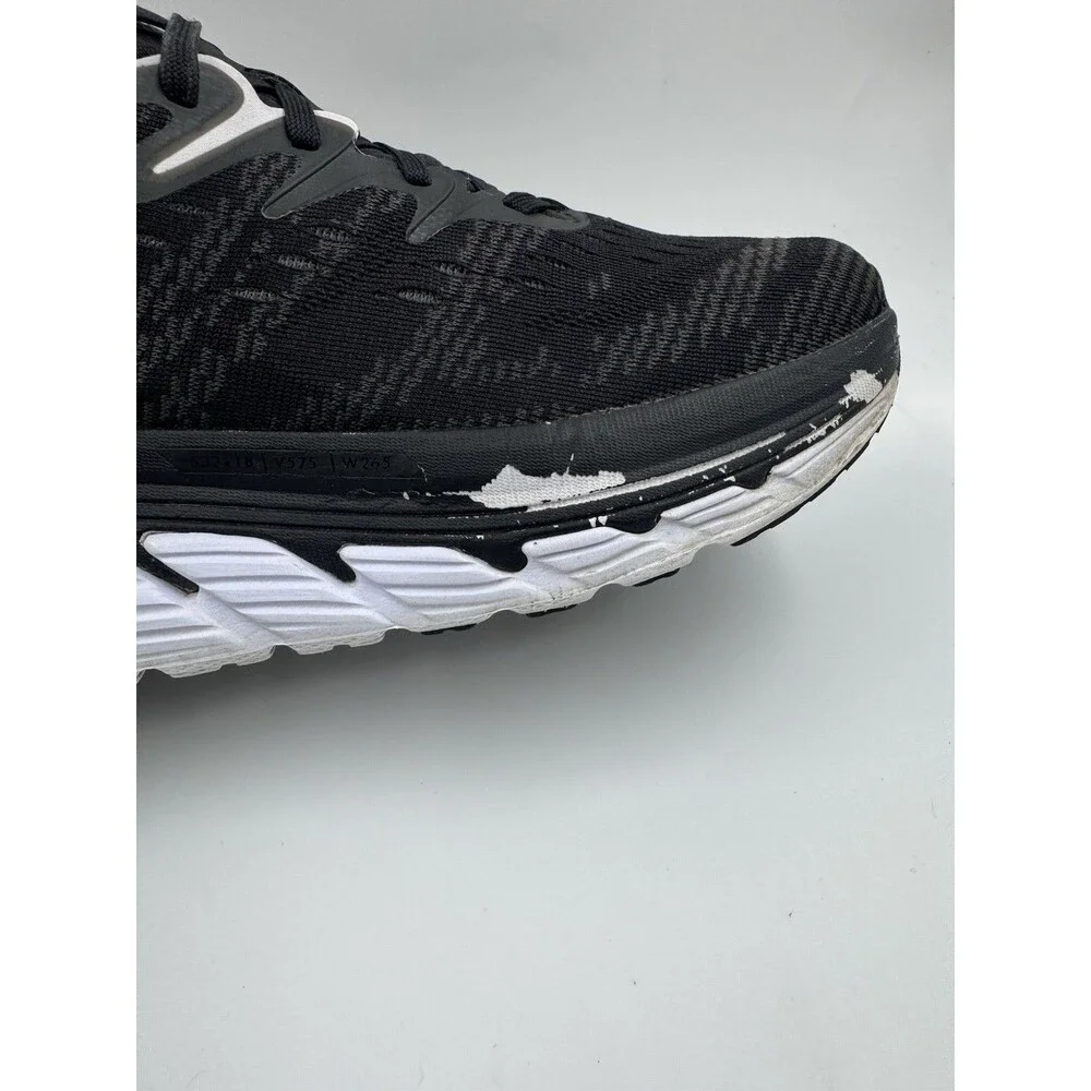 Hoka One One pre owned