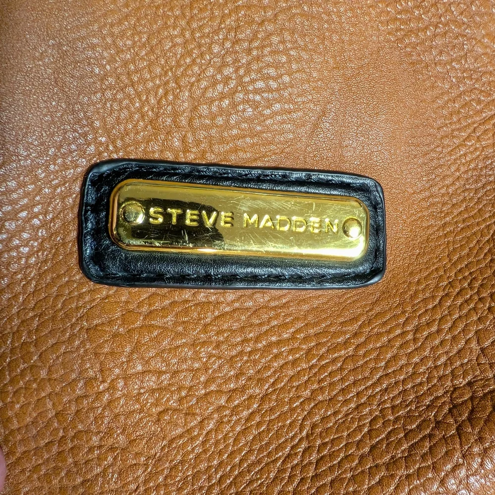 Steve Madden large pockets