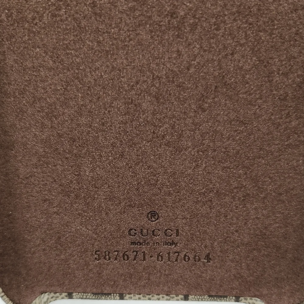 Gucci *nwt* phone