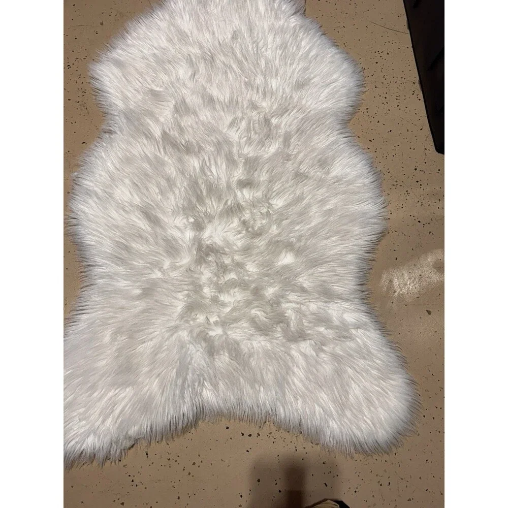 Fur Accents this white
