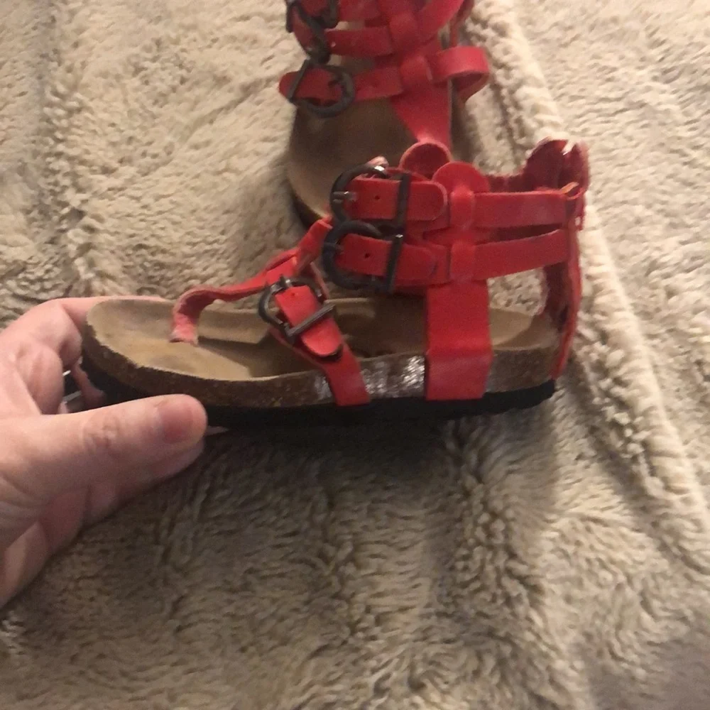 🔹4 for $30 Girls Coco Sandals, size 7