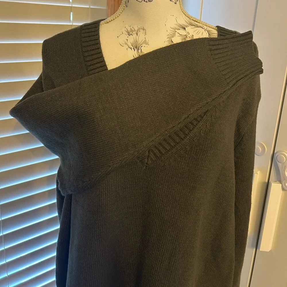 torrid neck long