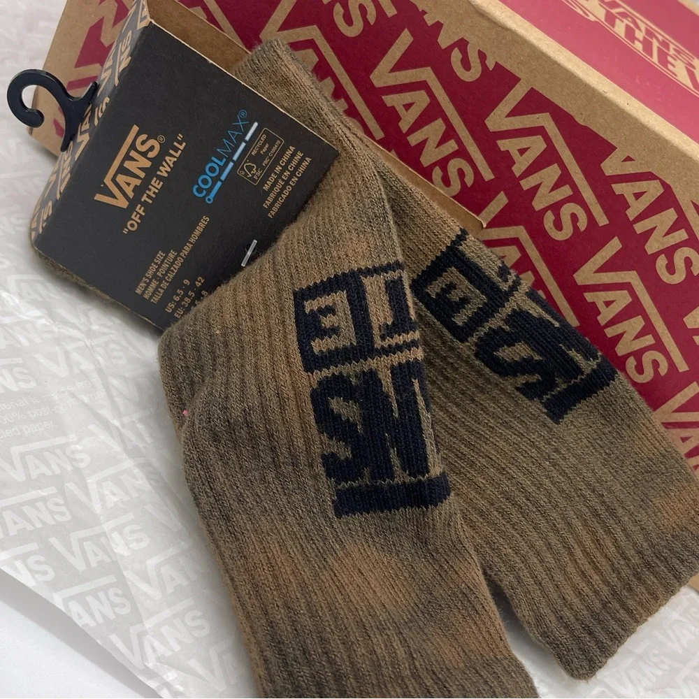 Vans socks features