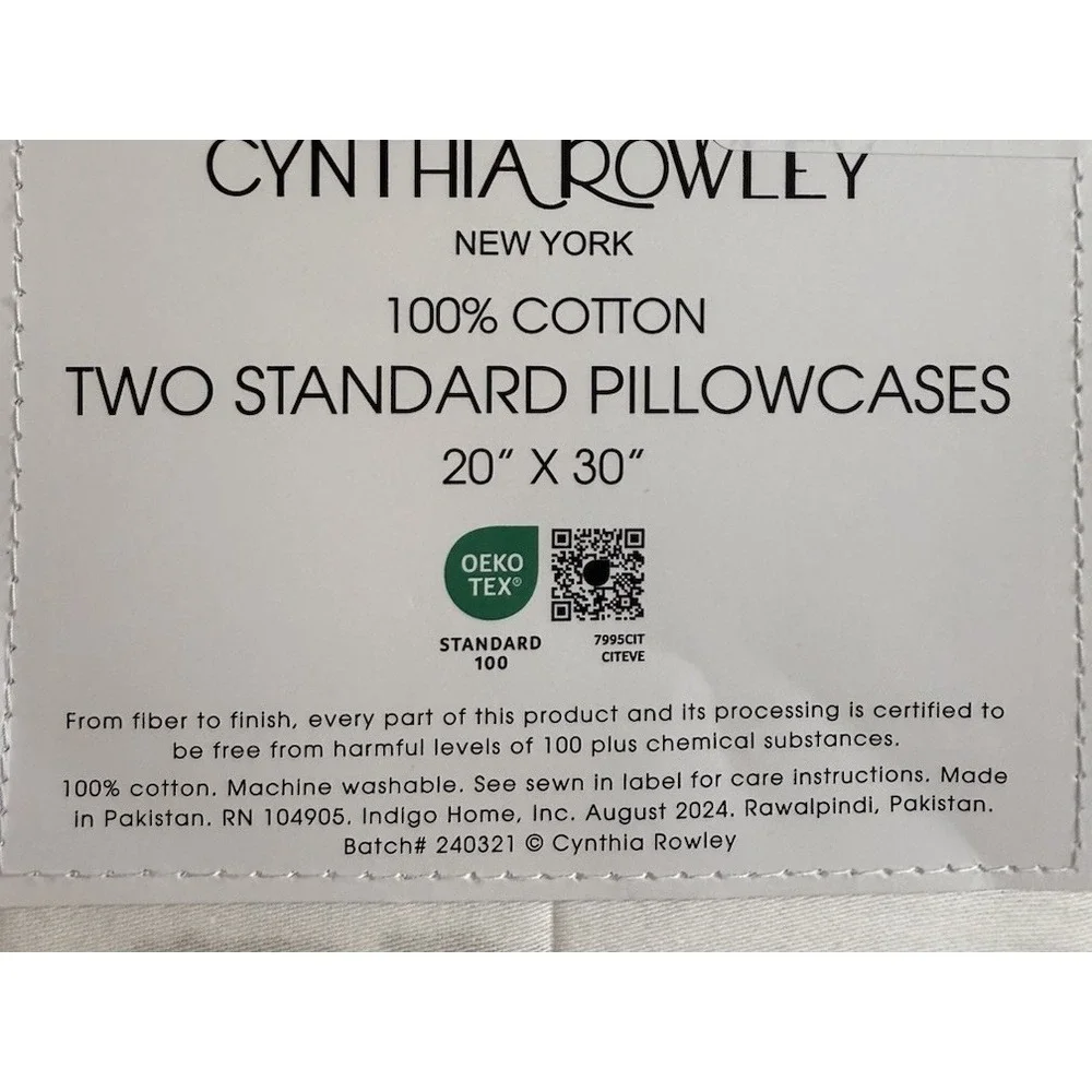 Cynthia Rowley 2 Pillowcase Set Holiday Dachshund Doxie Weiner Dog 100% Cotton