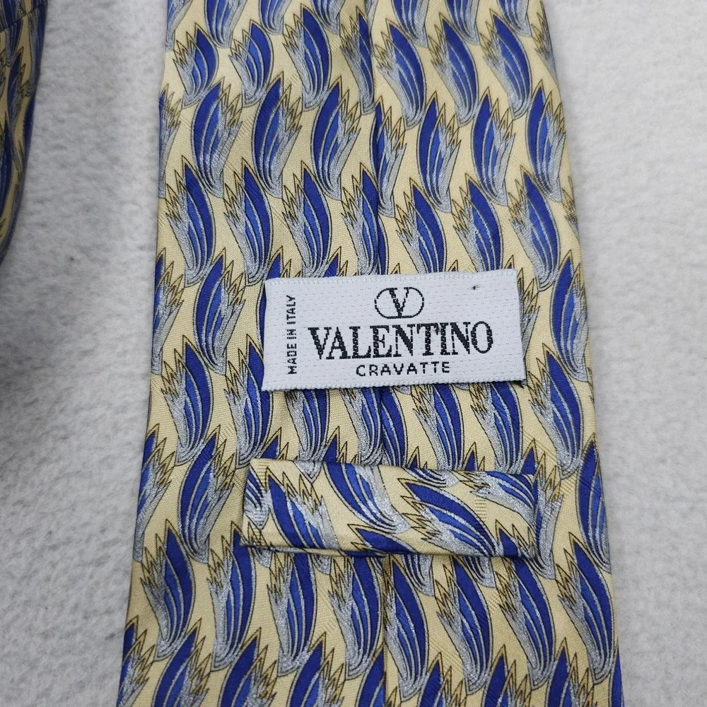 Valentino wear photos