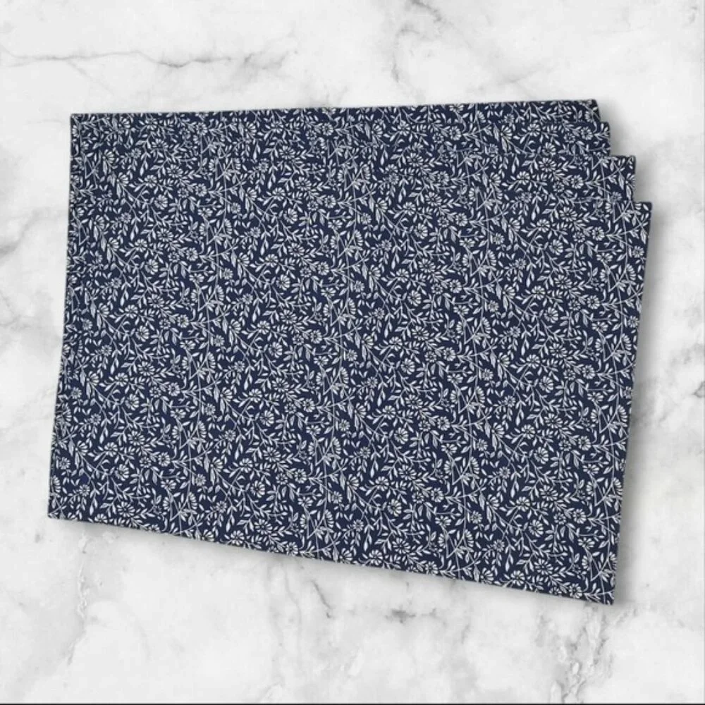 4 Williams Sonoma Blue White Ditsy Floral Cotton Placemats 14