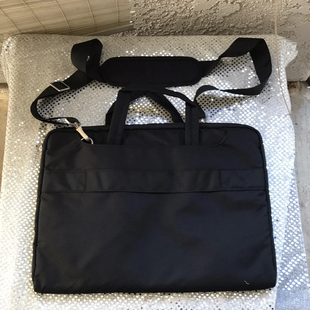 Ishare laptops case with straps