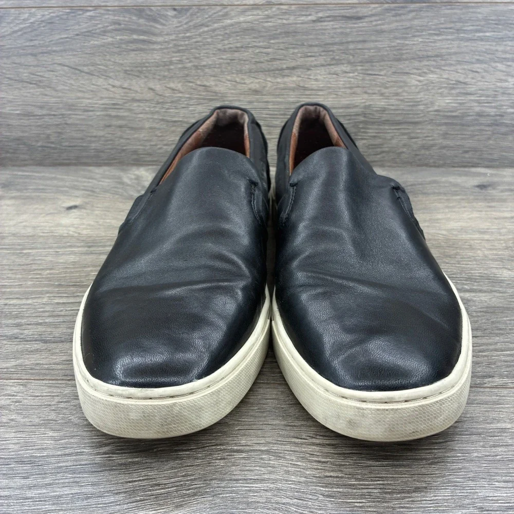 Frye versatile slip