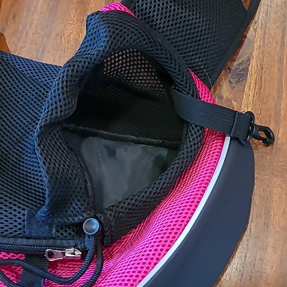 Yudodo Dog / pet sling carrier Like New Hot pink and black