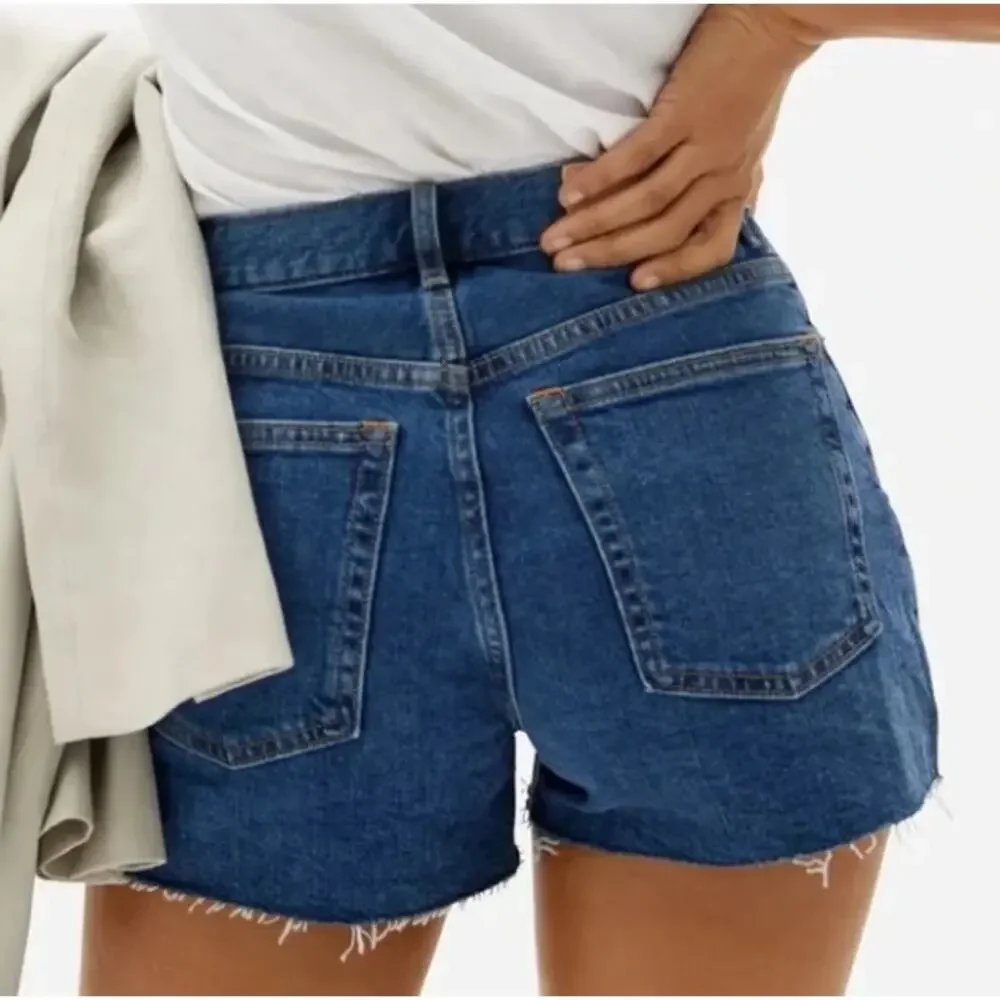 EVERLANE button fly high waisted cheeky short jean shorts cutoffs size 29