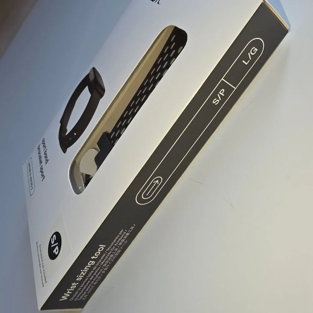fitbit black accessory