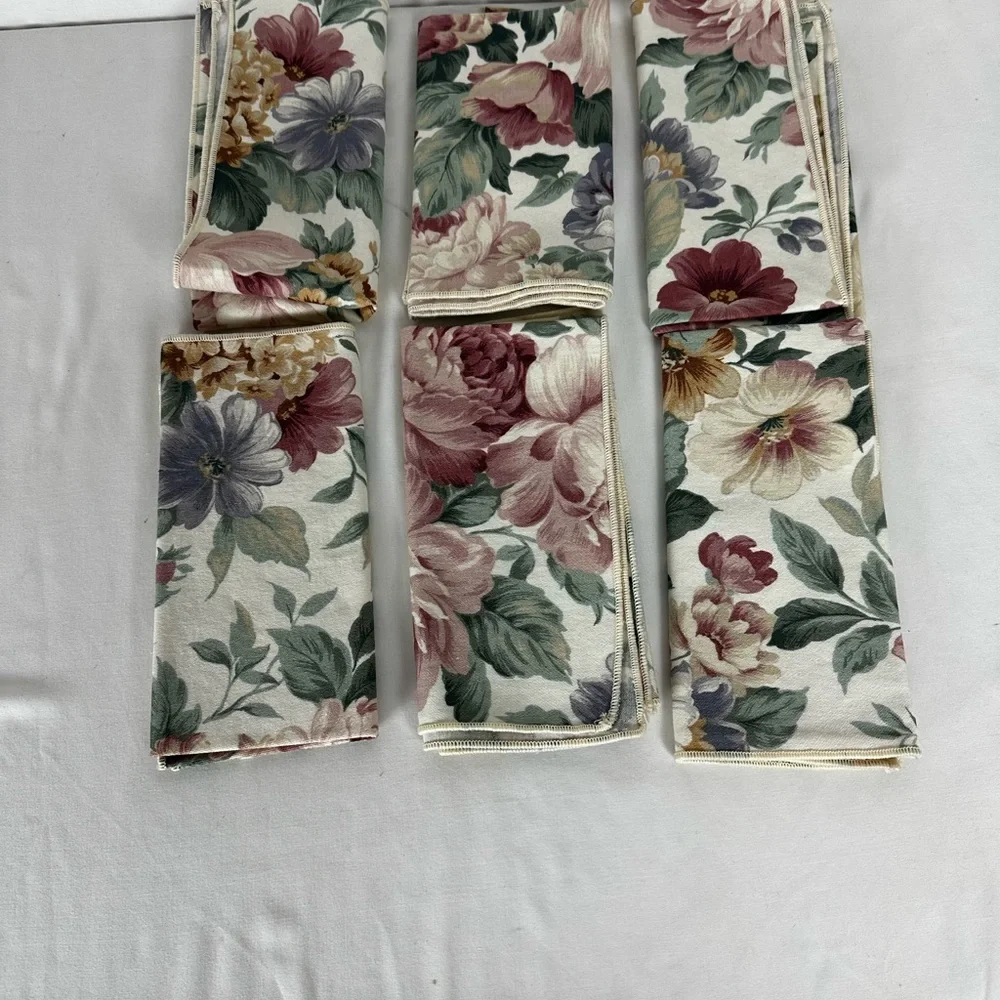 unbranded set floral