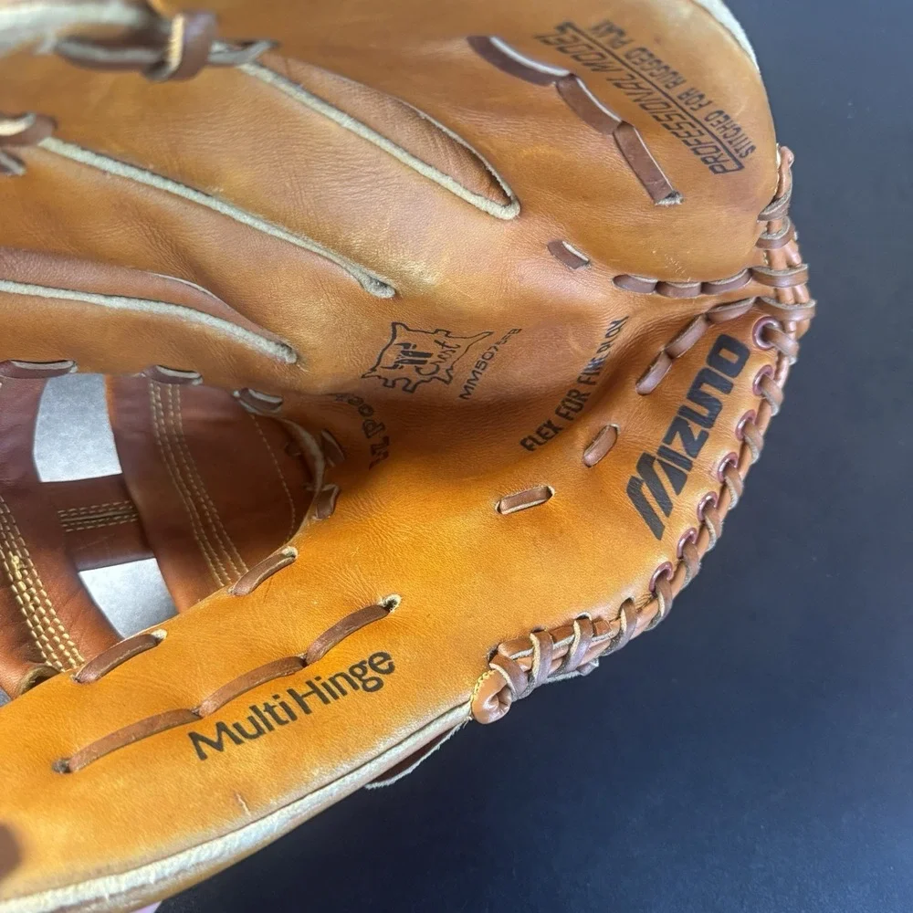 Mizuno mm5075fb professional