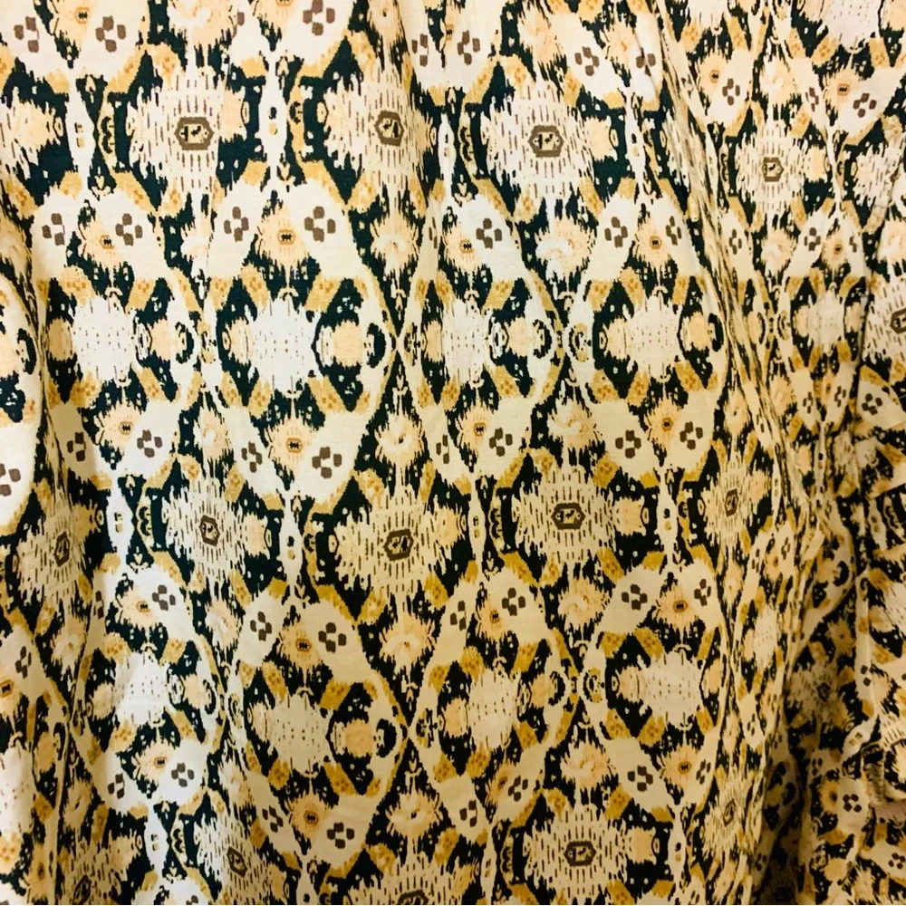 Anthropologie pleated puff