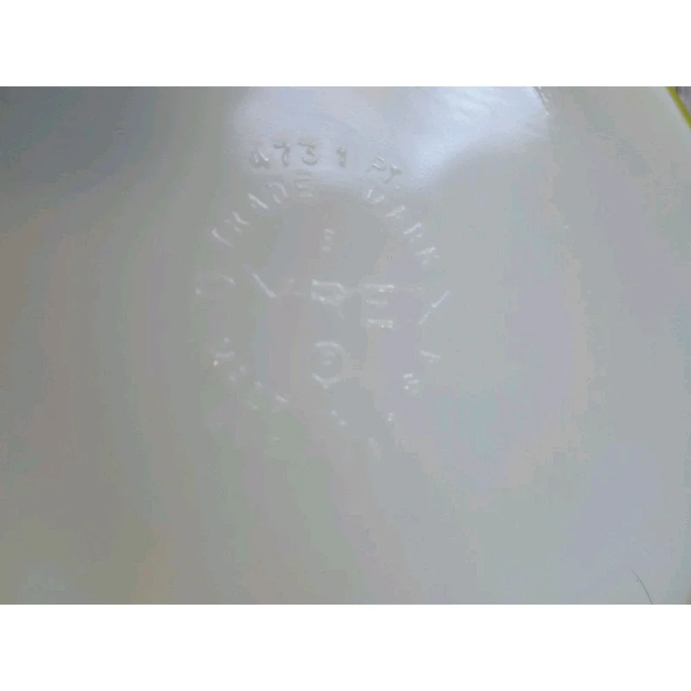 Pyrex vintage casserole
