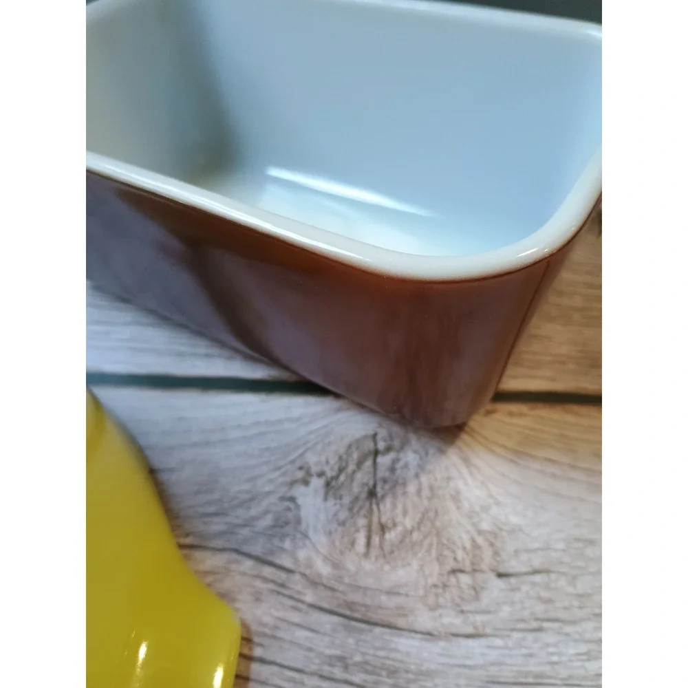 Pyrex vintage casserole