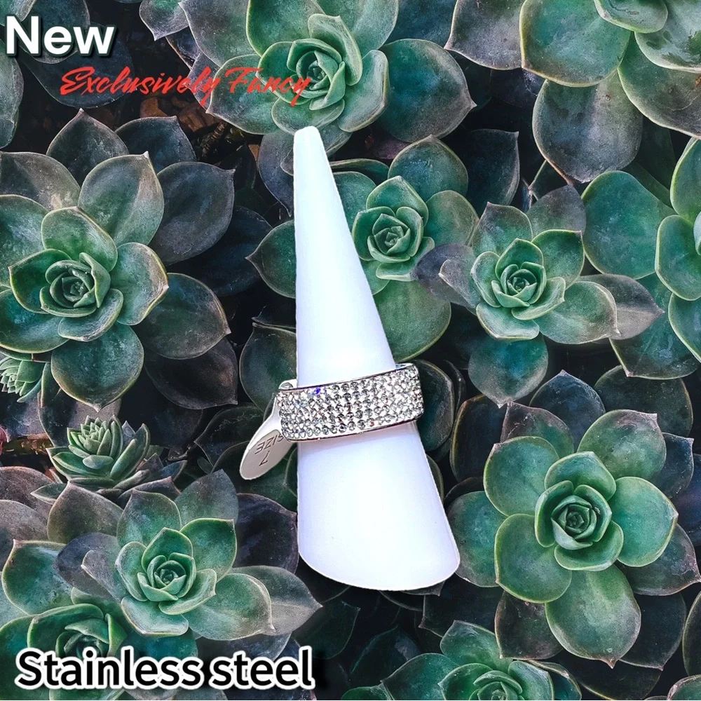 New Exclusively Fancy Stainless Steel 316L 5 Rows of AAA Crystal Ring Size 7