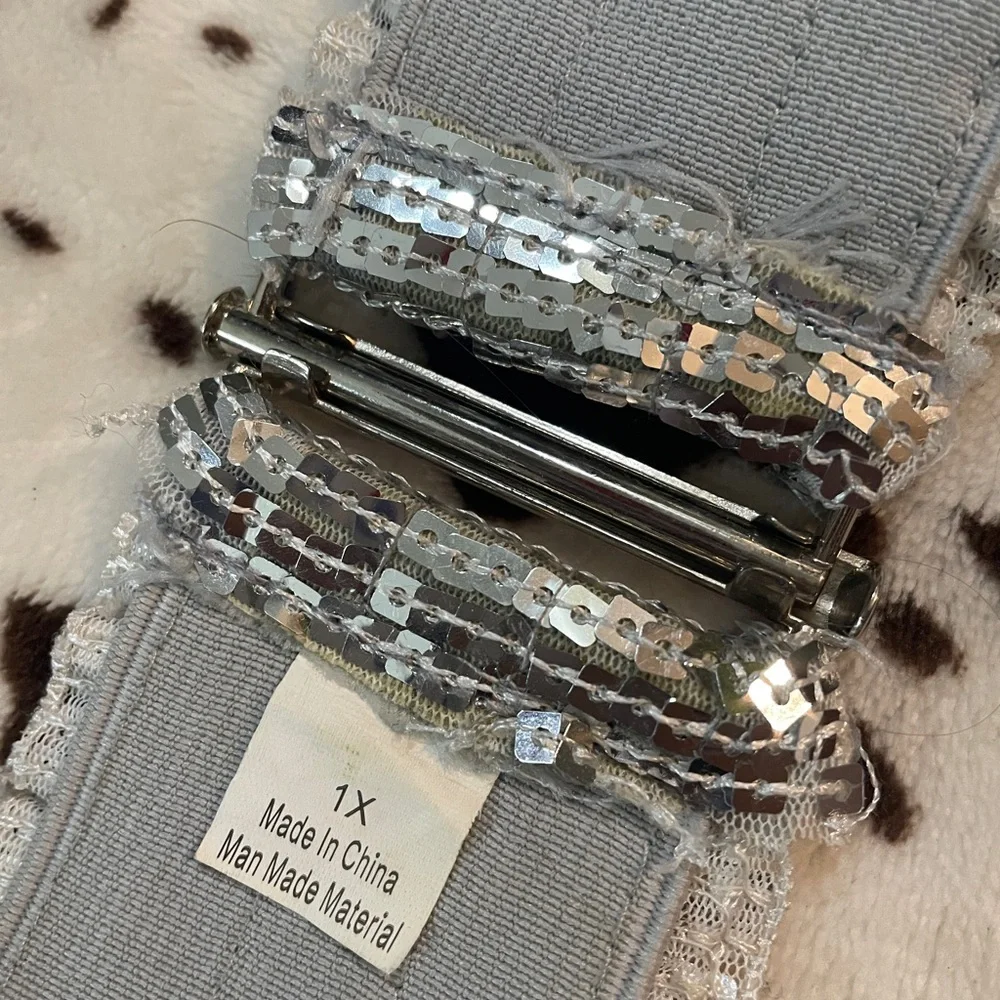 N/A stylish silver