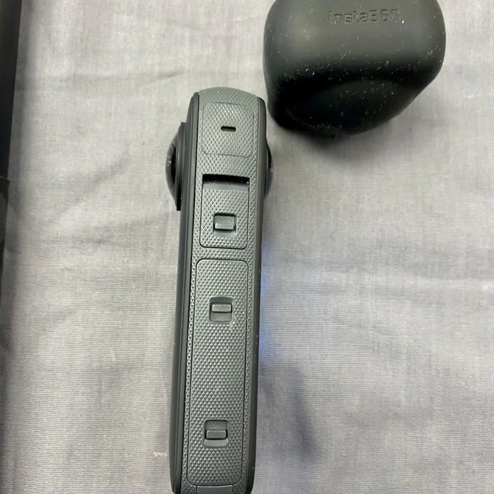 Insta360 this listing