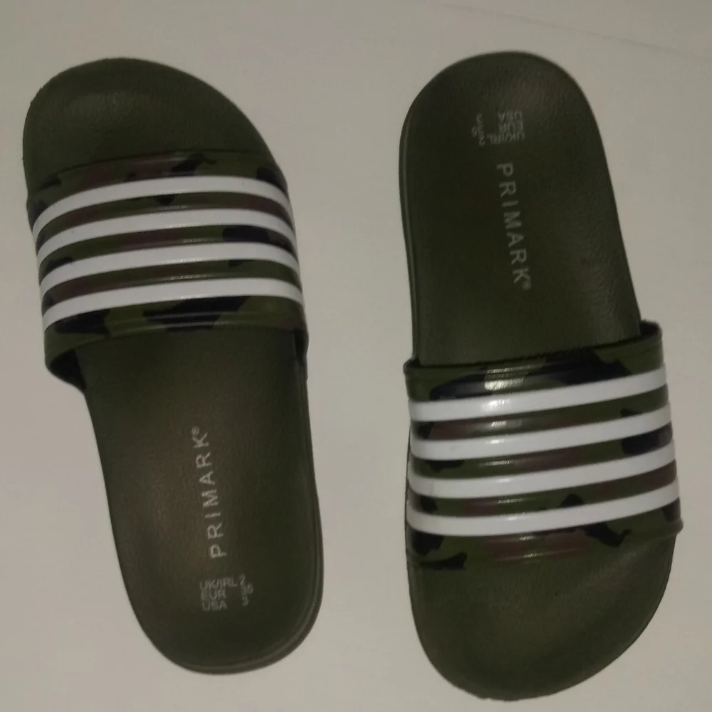 Primark boys olive
