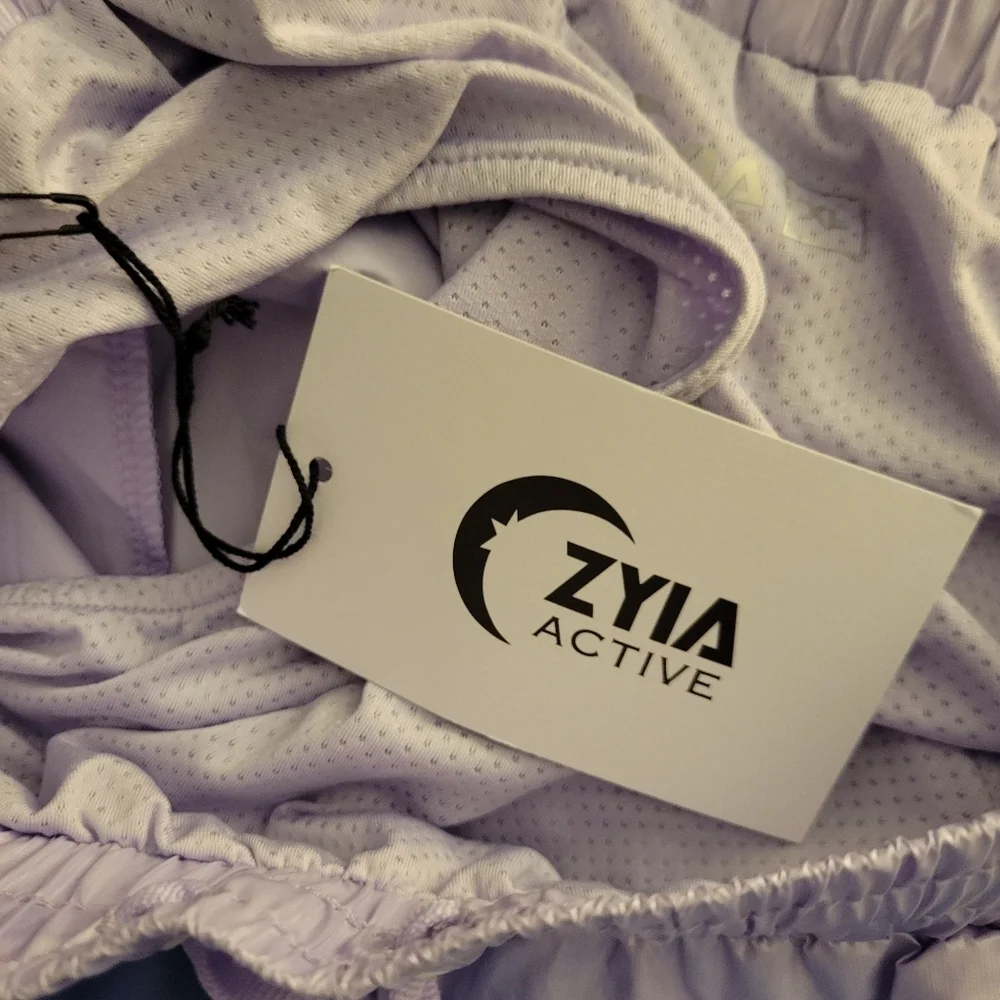 ZYIA nwt 1p