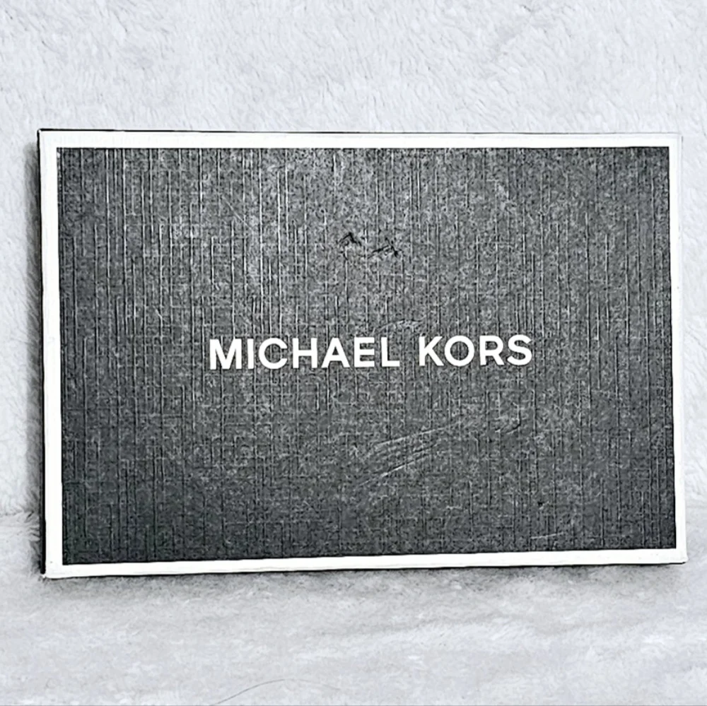 Michael Kors Card Holder and Keychain Gift Set
