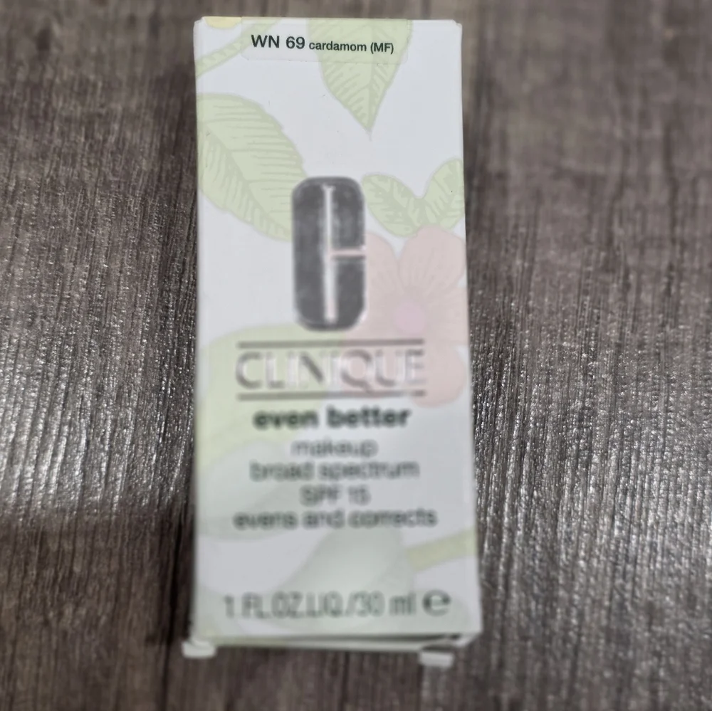Clinique evens corrects