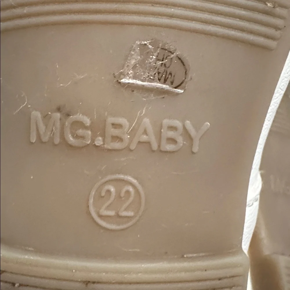 MG BABY Adorable Cream Baby Walker Shoes size 22