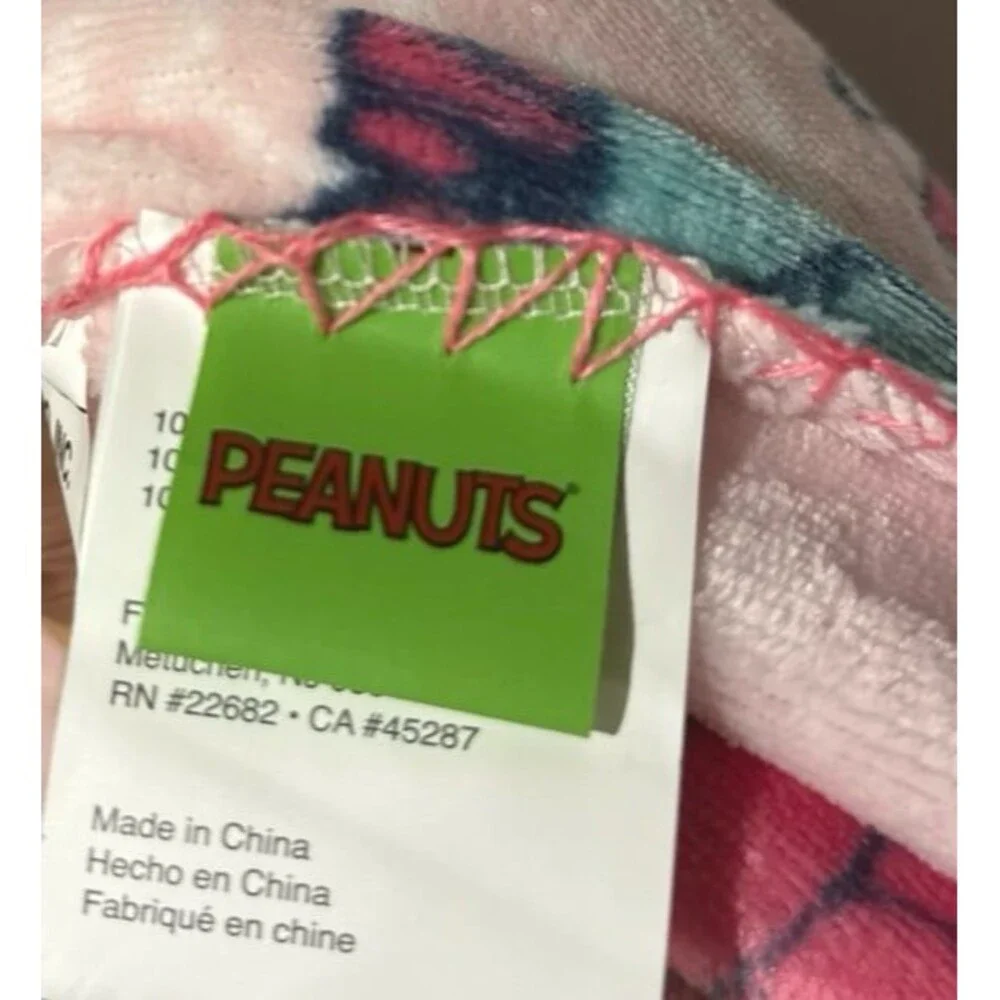 Snoopy new peanuts