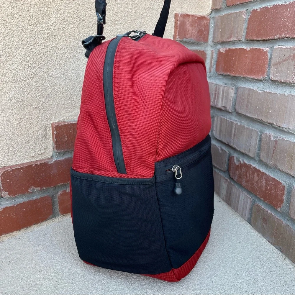 RARE Patagonia 2004, laptop, commuter, travel, nylon shoulder bag in Red/Blk