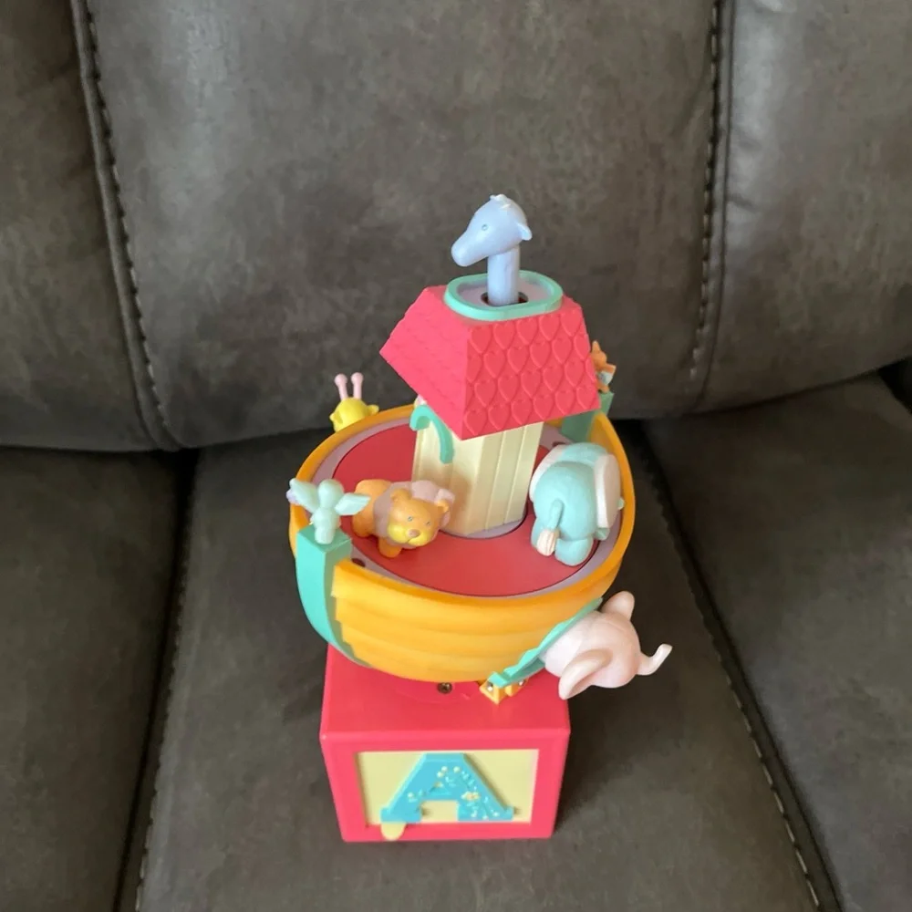 Enesco charming ark