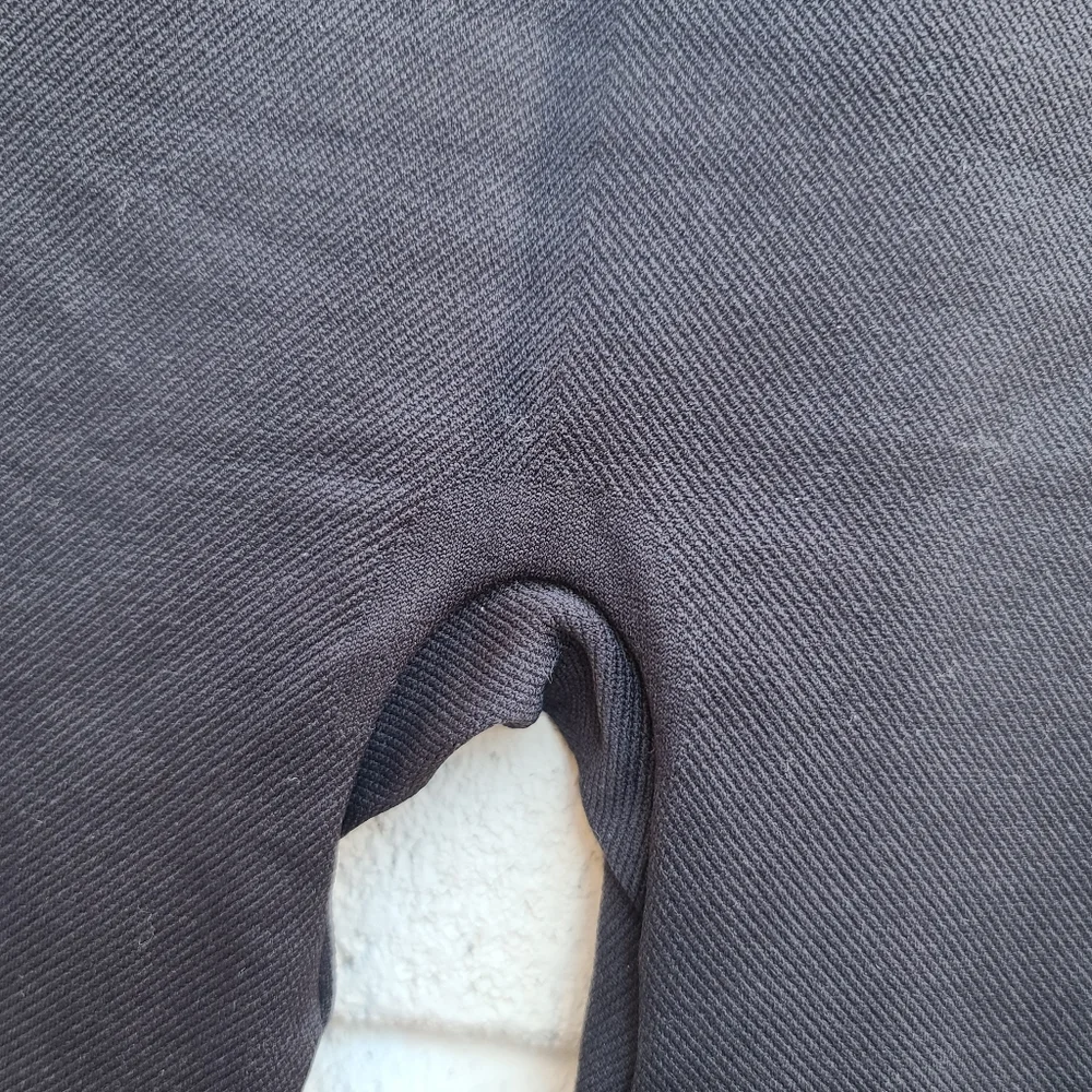 Spanx | Look at Me Seamless Stretchy Knit Leggings in Very Black Size Large