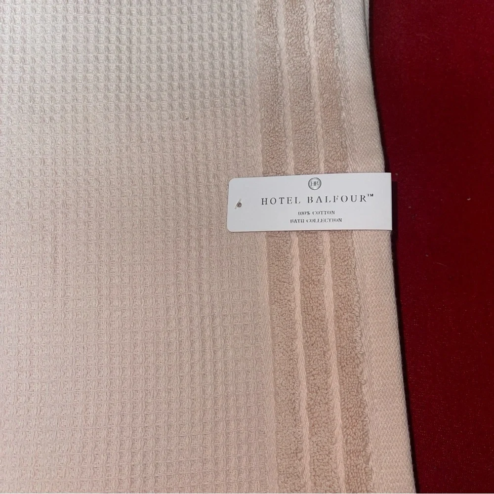 Hotel Balfour Collection Pink Sand Waffle Weave Twist Cotton Bath Towel 30x55”