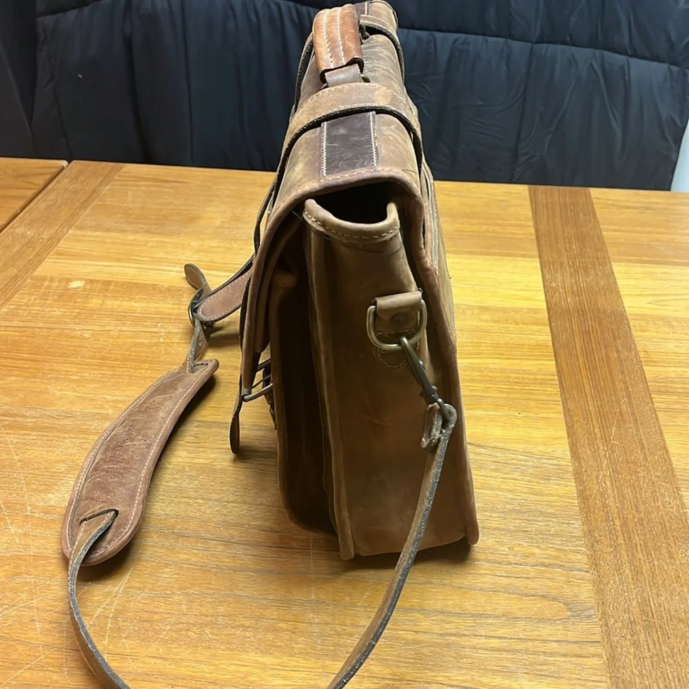 Schlesinger briefcase interior