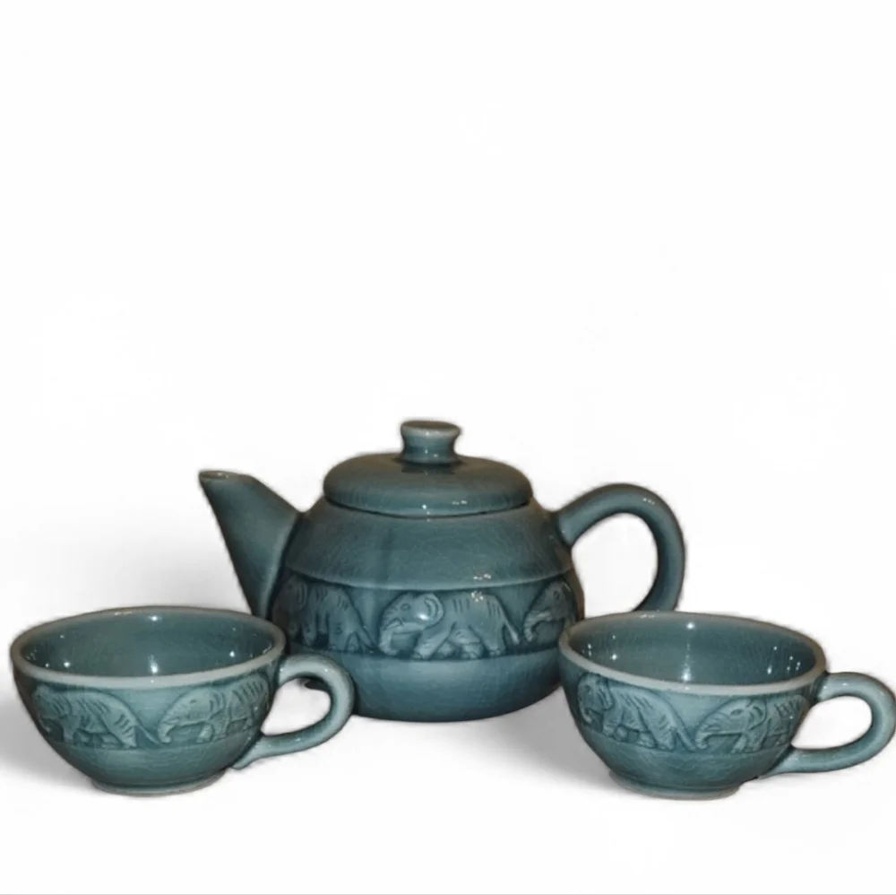 VTG KASAMA Ceramic Teapot and Cups (2) Set with Elephant Design