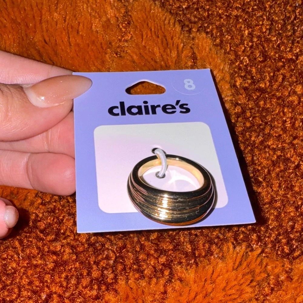 Claires add bold