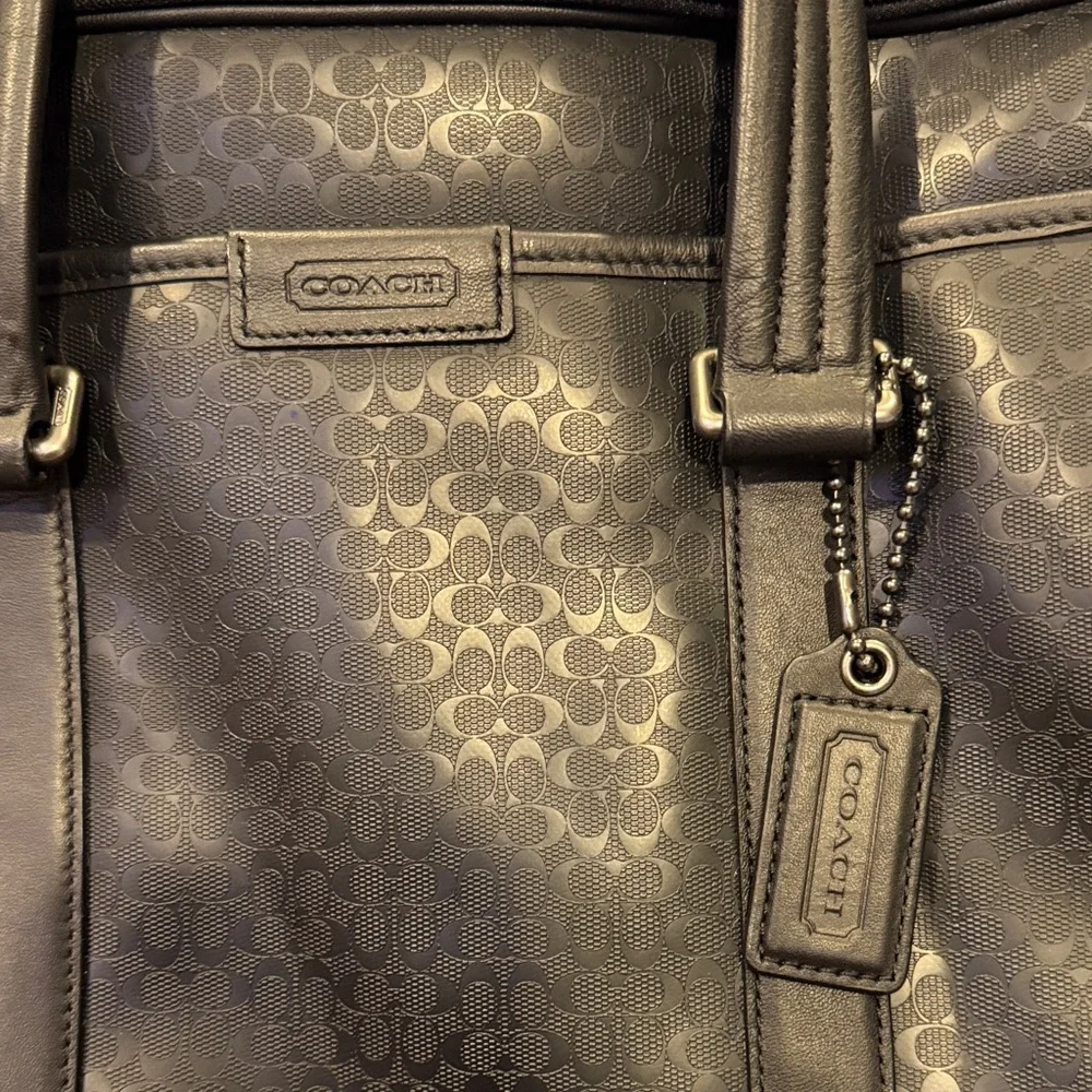 Coach stylish black