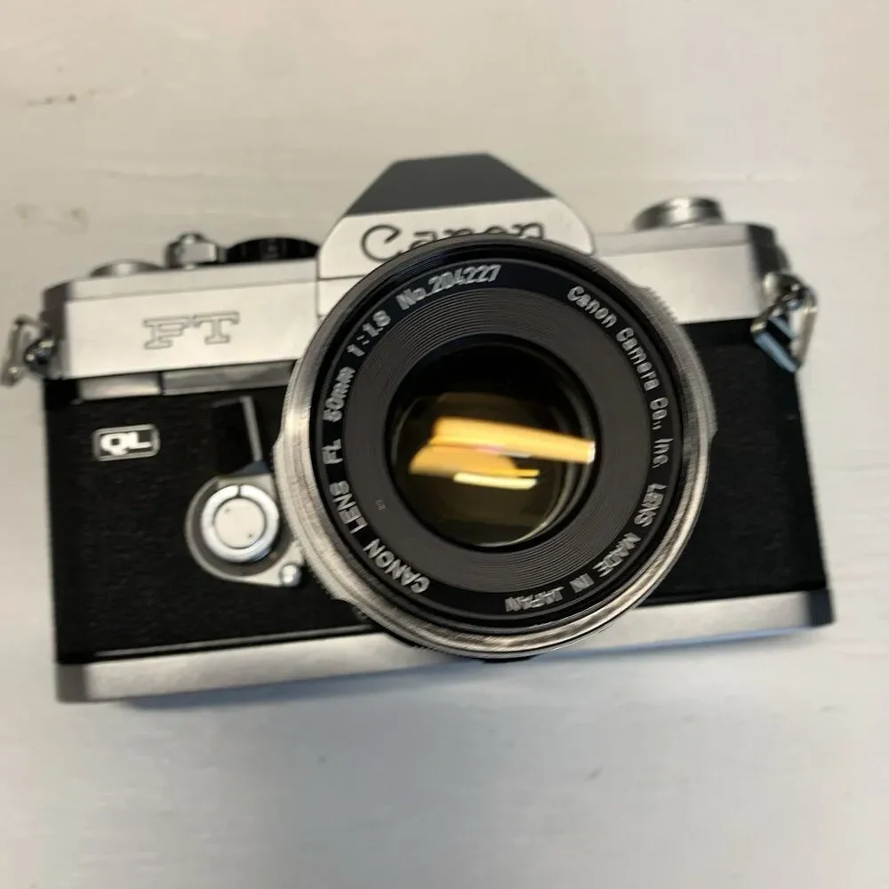 Canon note camera