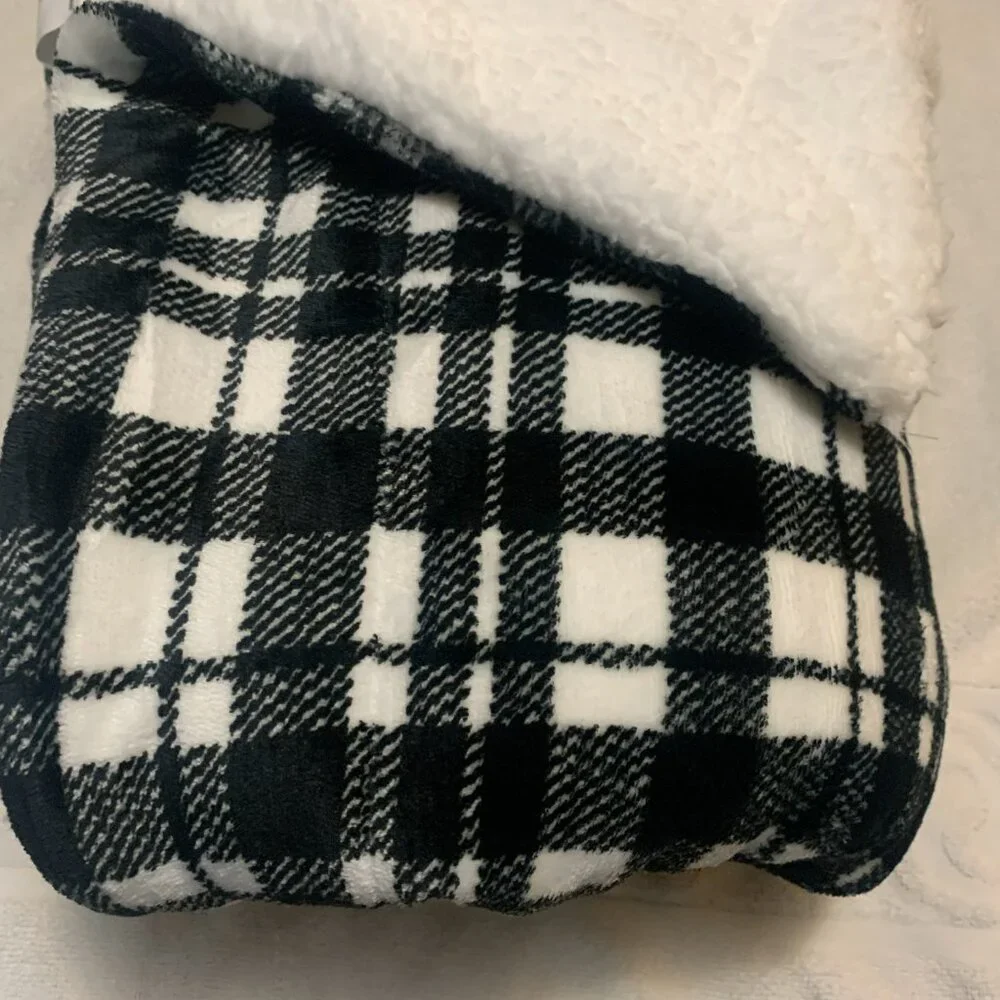Tommy Bahama blanket beautiful