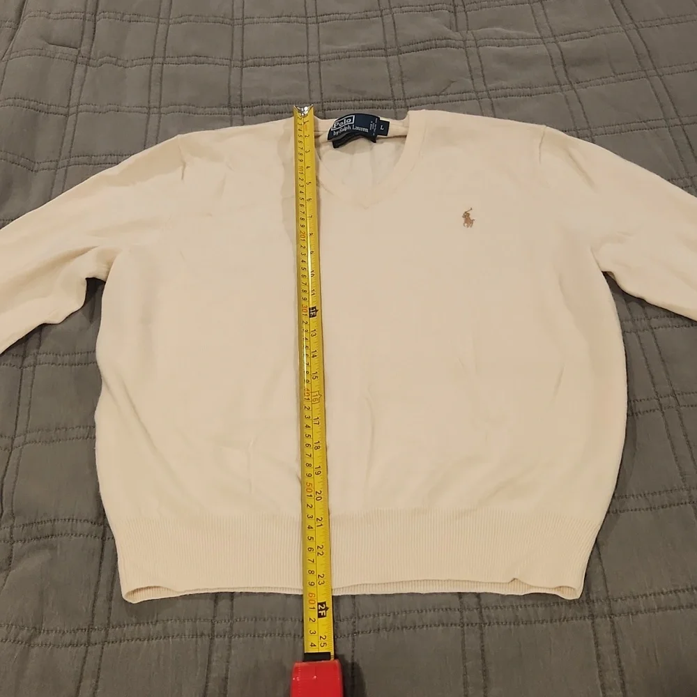 Polo Ralph Lauren elegant neck