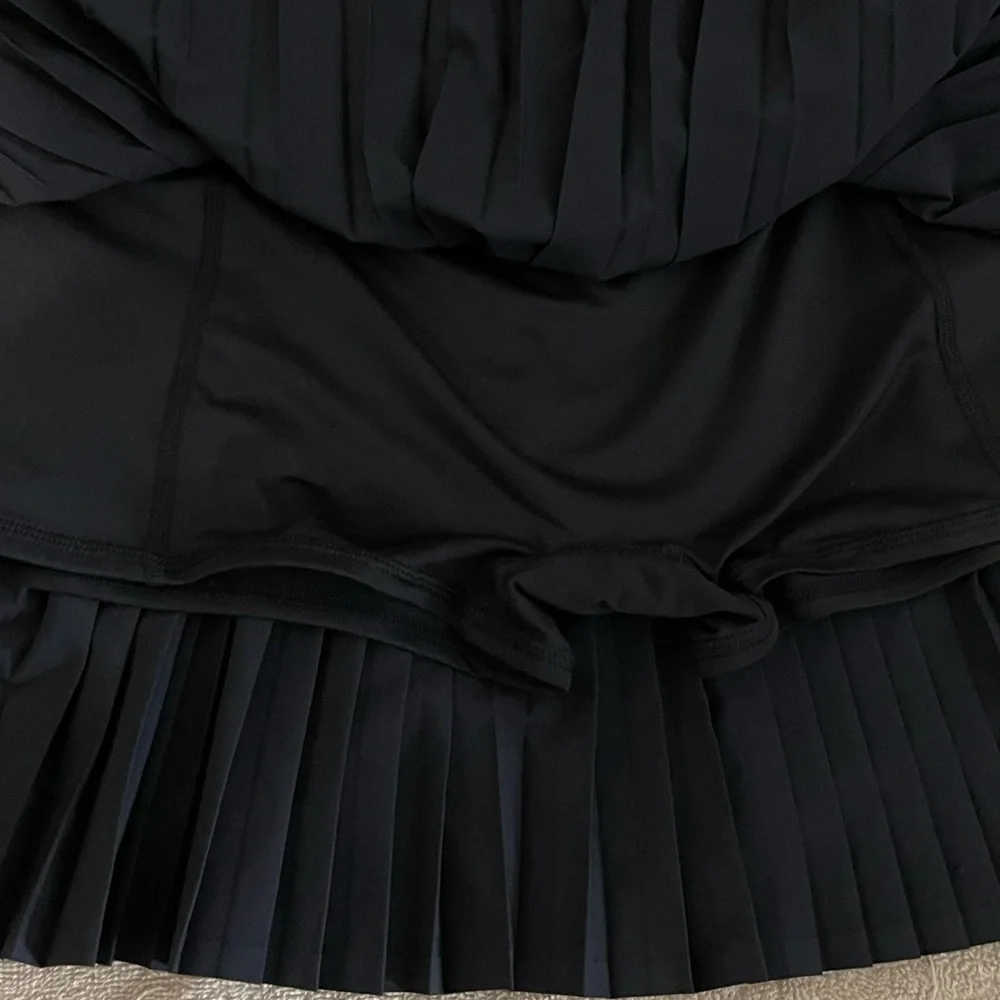 ALO Yoga chic black